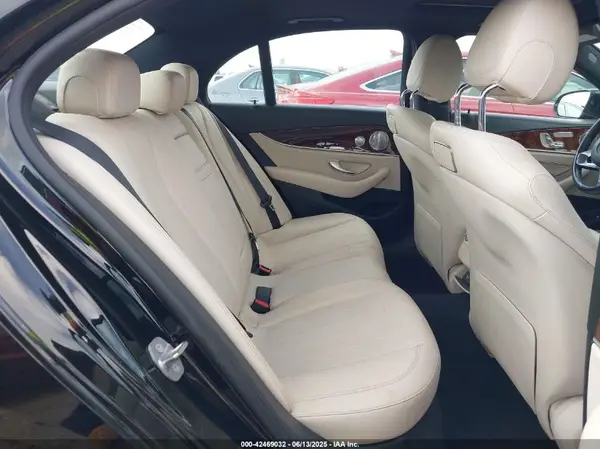 WDDZF4JB5JA452072 2018 MERCEDES-BENZ E-KLASSE - Image 8