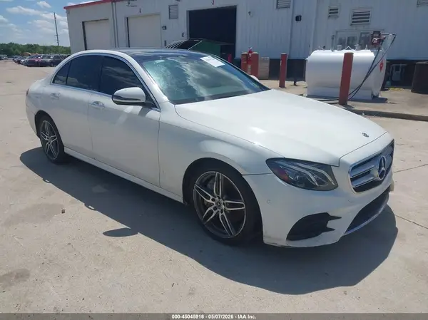 WDDZF4JB5JA470877 2018 MERCEDES-BENZ E-KLASSE - Image 1