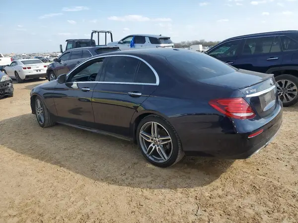 WDDZF4JB5KA506004 2019 MERCEDES-BENZ E-KLASSE - Image 2