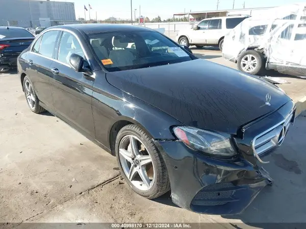 WDDZF4JB5KA511526 2019 MERCEDES-BENZ E-KLASSE - Image 1