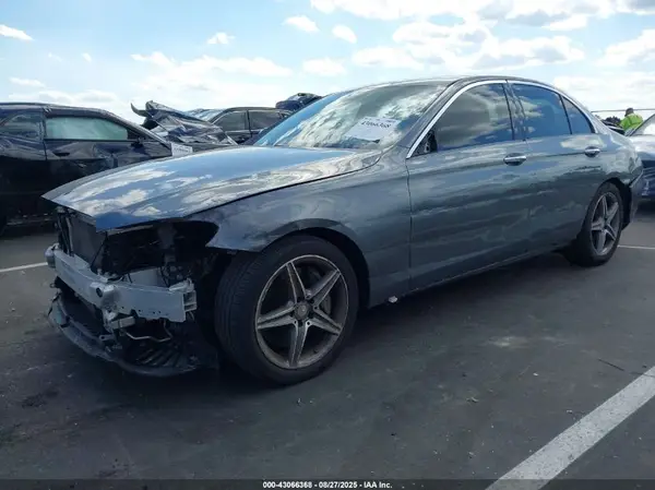 WDDZF4JB6HA035554 2017 MERCEDES-BENZ E-KLASSE - Image 2