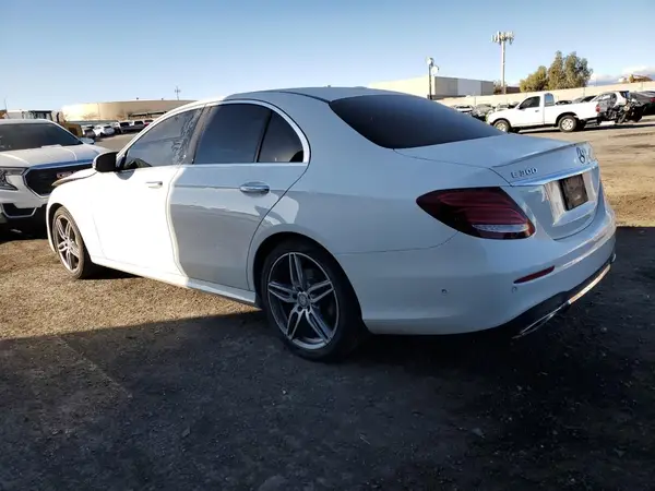 WDDZF4JB6HA094264 2017 MERCEDES-BENZ E-KLASSE - Image 2