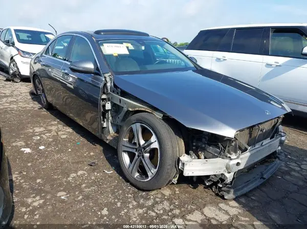 WDDZF4JB6JA301158 2018 MERCEDES-BENZ E-KLASSE - Image 1