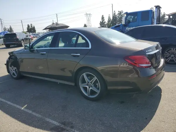 WDDZF4JB6JA348092 2018 MERCEDES-BENZ E-KLASSE - Image 2