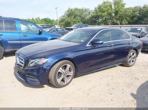 WDDZF4JB6JA376412 2018 MERCEDES-BENZ E-KLASSE - Image 2