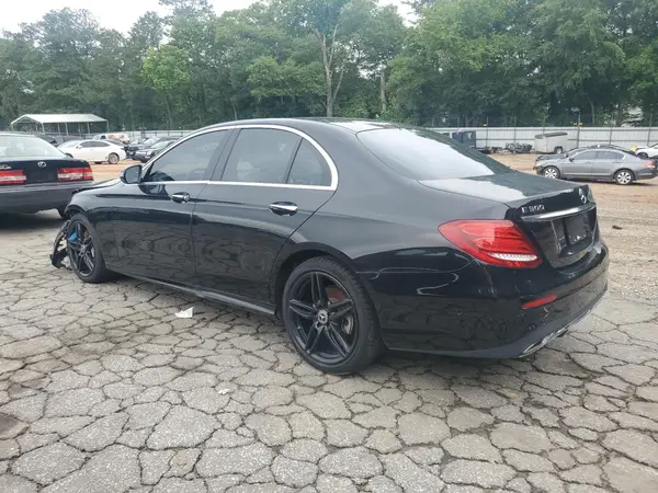 WDDZF4JB6JA427682 2018 MERCEDES-BENZ E-KLASSE - Image 2