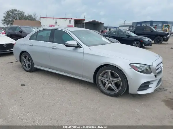 WDDZF4JB6KA515701 2019 MERCEDES-BENZ E-KLASSE - Image 1