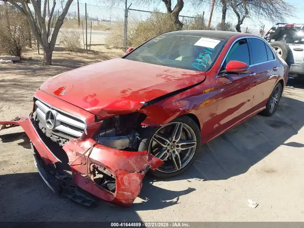 WDDZF4JB6KA555101 2019 MERCEDES-BENZ E-KLASSE - Image 2