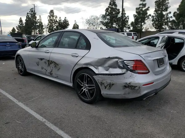 WDDZF4JB6KA601610 2019 MERCEDES-BENZ E-KLASSE - Image 2