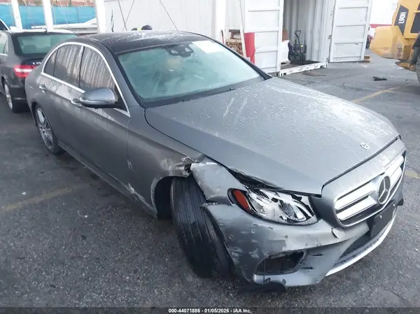 WDDZF4JB6KA603471 2019 MERCEDES-BENZ E-KLASSE - Image 1