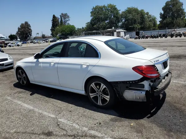 WDDZF4JB6KA620352 2019 MERCEDES-BENZ E-KLASSE - Image 2