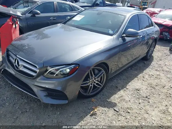 WDDZF4JB6KA631755 2019 MERCEDES-BENZ E-KLASSE - Image 2
