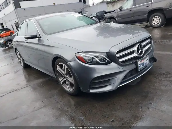 WDDZF4JB6KA641993 2019 MERCEDES-BENZ E-KLASSE - Image 1