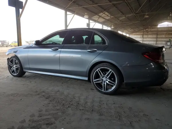 WDDZF4JB7HA042027 2017 MERCEDES-BENZ E-KLASSE - Image 2