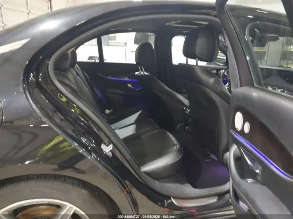 2017 MERCEDES-BENZ E-KLASSE auction photo 8
