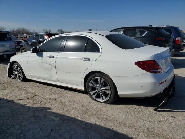 WDDZF4JB7HA089932 2017 MERCEDES-BENZ E-KLASSE - Image 2