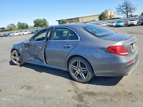 WDDZF4JB7HA098940 2017 MERCEDES-BENZ E-KLASSE - Image 2