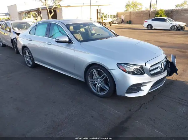 WDDZF4JB7HA105675 2017 MERCEDES-BENZ E-KLASSE - Image 1