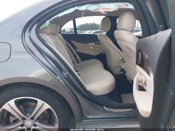 WDDZF4JB7HA114828 2017 MERCEDES-BENZ E-KLASSE - Image 8