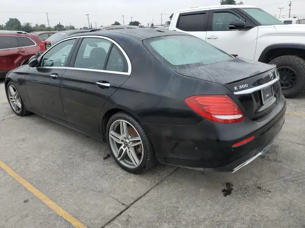 WDDZF4JB7HA272893 2017 MERCEDES-BENZ E-KLASSE - Image 2