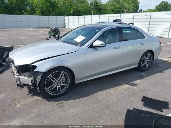 WDDZF4JB7JA294284 2018 MERCEDES-BENZ E-KLASSE - Image 2