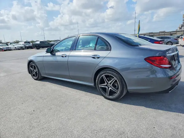 WDDZF4JB7JA460884 2018 MERCEDES-BENZ E-KLASSE - Image 2