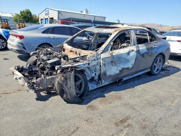 WDDZF4JB7KA526979 2019 MERCEDES-BENZ E-KLASSE - Image 1
