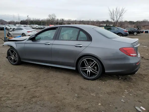 WDDZF4JB7KA547184 2019 MERCEDES-BENZ E-KLASSE - Image 2