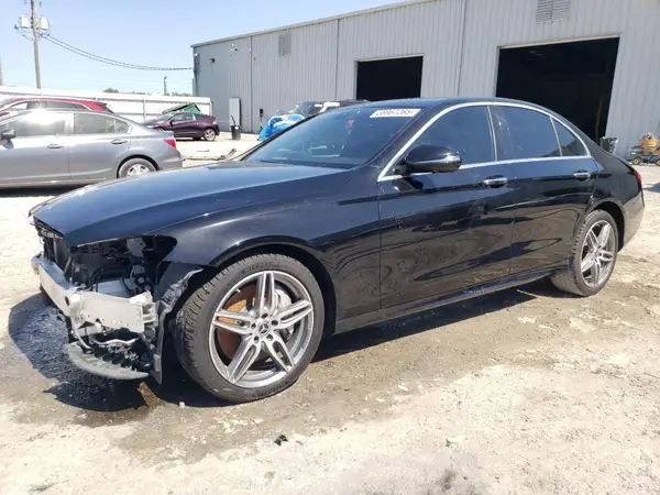 WDDZF4JB7KA611577 2019 MERCEDES-BENZ E-KLASSE - Image 1