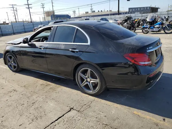 WDDZF4JB8HA014835 2017 MERCEDES-BENZ E-KLASSE - Image 2