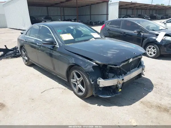 WDDZF4JB8HA016858 2017 MERCEDES-BENZ E-KLASSE - Image 1