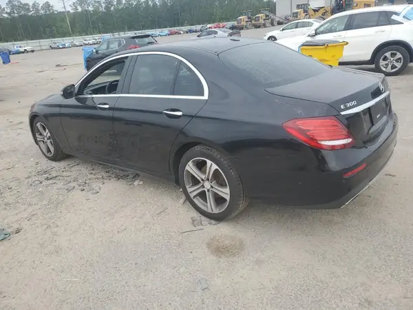 WDDZF4JB8HA017315 2017 MERCEDES-BENZ E-KLASSE - Image 2
