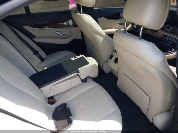 WDDZF4JB8HA027309 2017 MERCEDES-BENZ E-KLASSE - Image 8