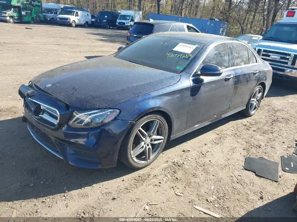 WDDZF4JB8HA029853 2017 MERCEDES-BENZ E-KLASSE - Image 2