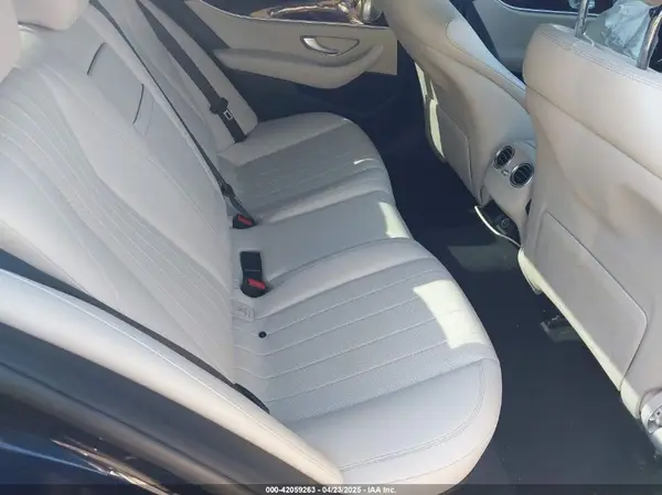 WDDZF4JB8HA029853 2017 MERCEDES-BENZ E-KLASSE - Image 8