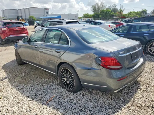WDDZF4JB8HA067535 2017 MERCEDES-BENZ E-KLASSE - Image 2