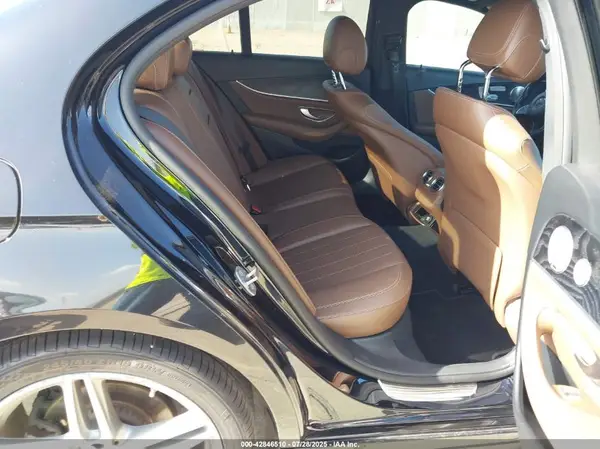 WDDZF4JB8HA098459 2017 MERCEDES-BENZ E-KLASSE - Image 8
