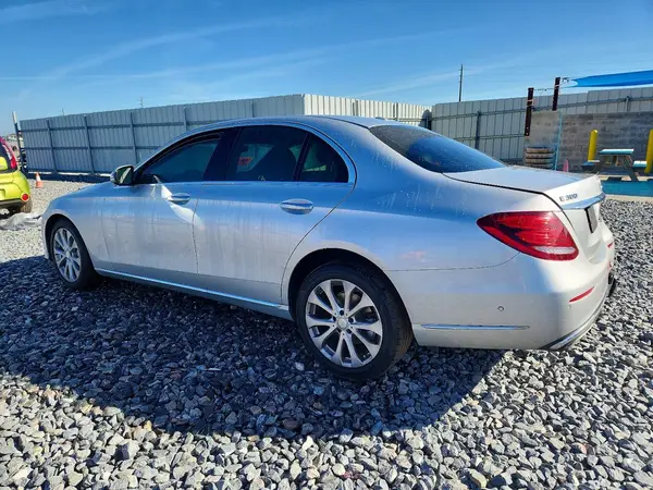 WDDZF4JB8HA102333 2017 MERCEDES-BENZ E-KLASSE - Image 2