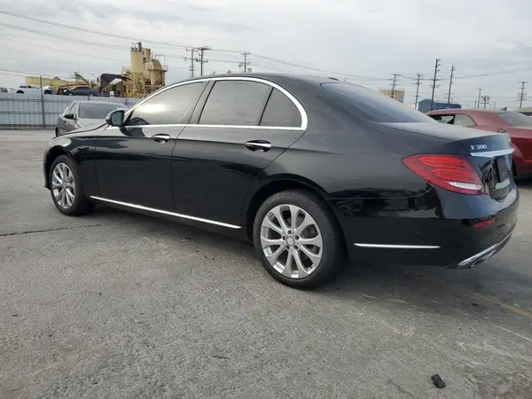 WDDZF4JB8HA164136 2017 MERCEDES-BENZ E-KLASSE - Image 2