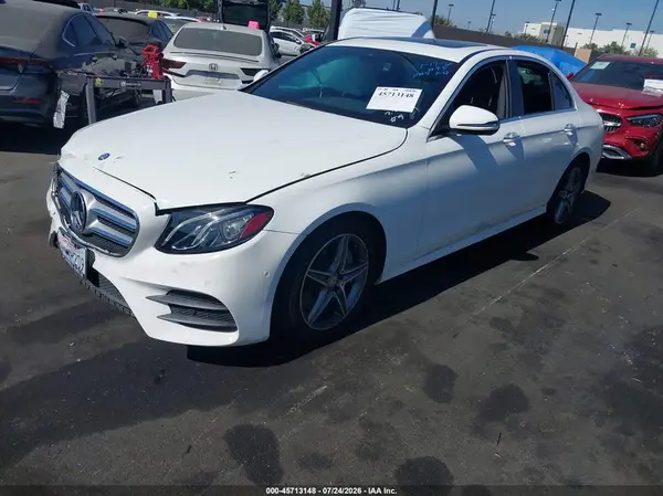 WDDZF4JB8HA175573 2017 MERCEDES-BENZ E-KLASSE - Image 2