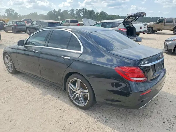WDDZF4JB8HA183690 2017 MERCEDES-BENZ E-KLASSE - Image 2