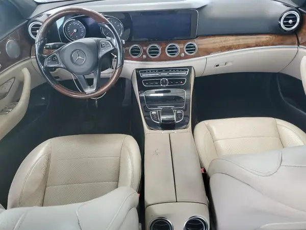 WDDZF4JB8HA202304 2017 MERCEDES-BENZ E-KLASSE - Image 8