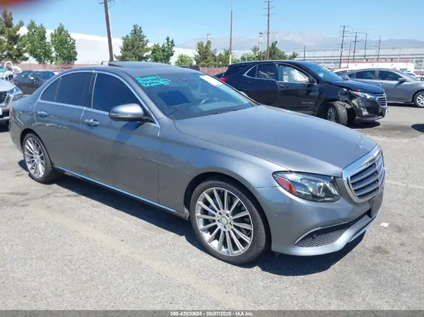 WDDZF4JB8HA207938 2017 MERCEDES-BENZ E-KLASSE