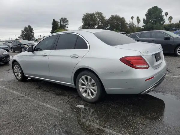 WDDZF4JB8HA208796 2017 MERCEDES-BENZ E-KLASSE - Image 2