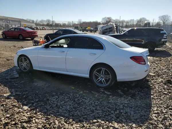 WDDZF4JB8JA296965 2018 MERCEDES-BENZ E-KLASSE - Image 2