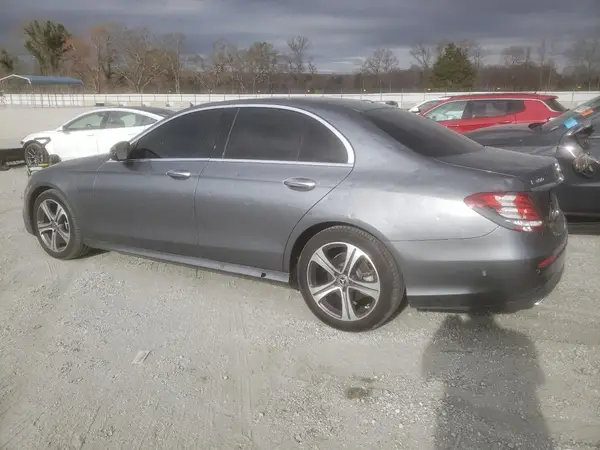 WDDZF4JB8JA332931 2018 MERCEDES-BENZ E-KLASSE - Image 2