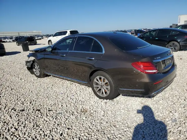 WDDZF4JB8JA349468 2018 MERCEDES-BENZ E-KLASSE - Image 2