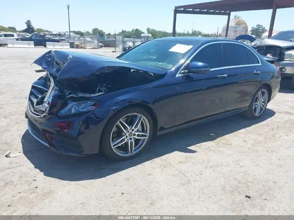 WDDZF4JB8JA353889 2018 MERCEDES-BENZ E-KLASSE - Image 2