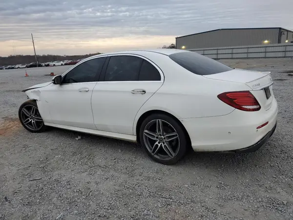 WDDZF4JB8JA363712 2018 MERCEDES-BENZ E-KLASSE - Image 2