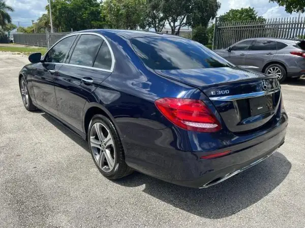 WDDZF4JB8JA371664 2018 MERCEDES-BENZ E-KLASSE - Image 2